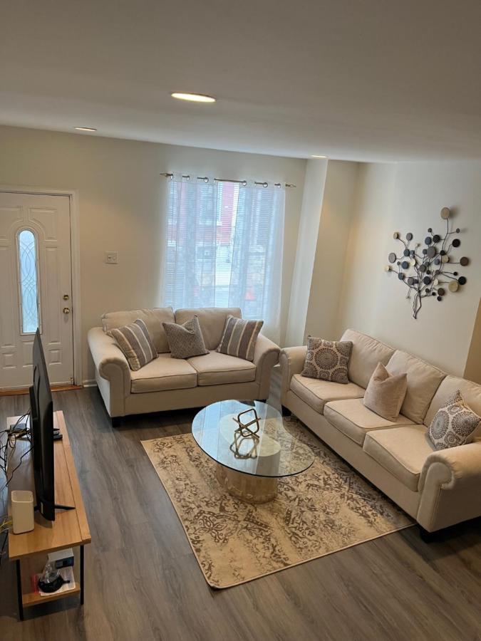 Cozy Located In A Prime Area.