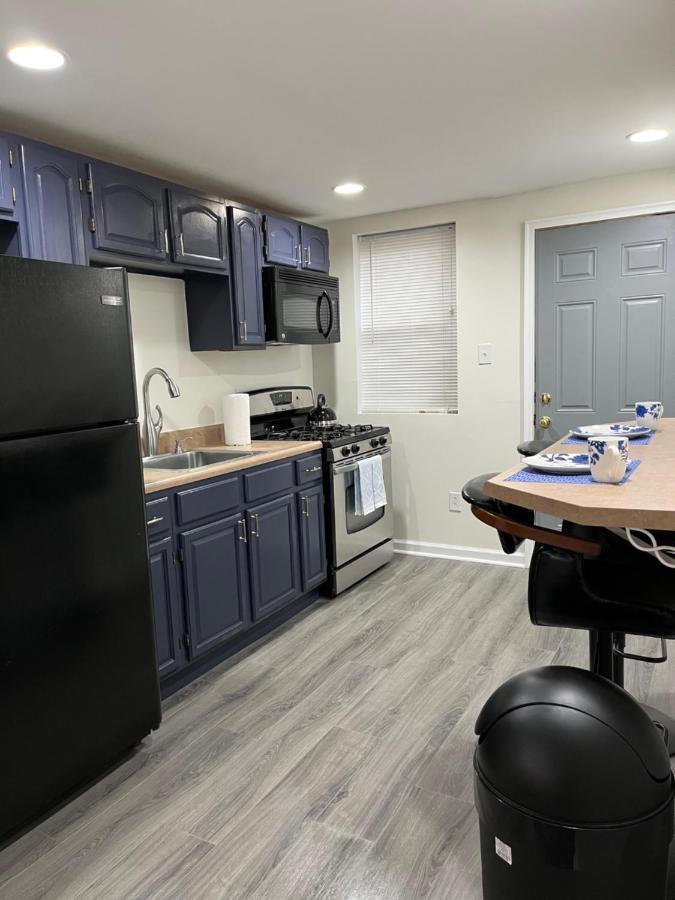 Cozy Located In A Prime Area. Holiday home
